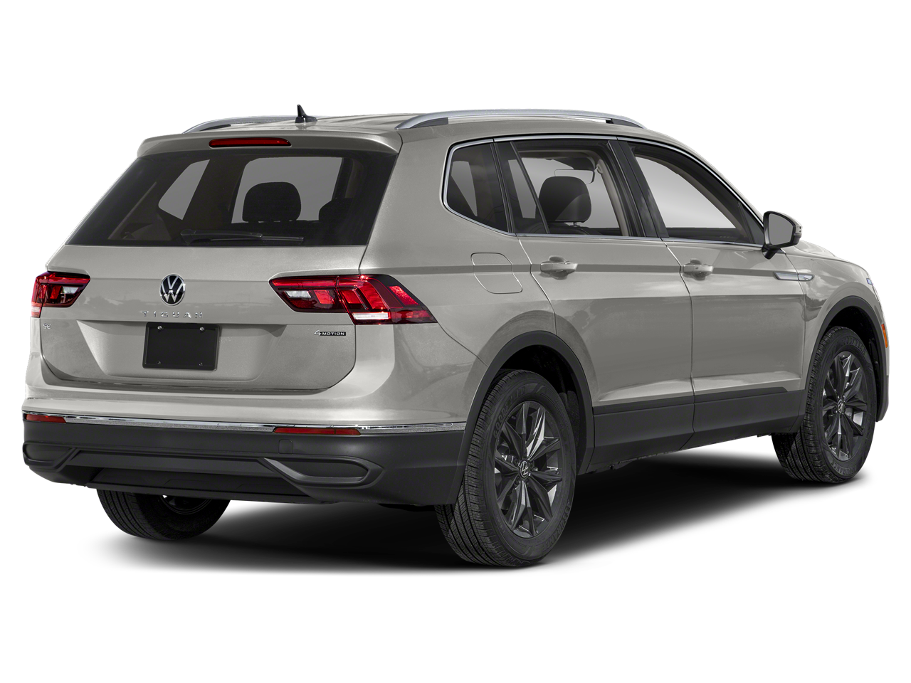 Used 2023 Volkswagen Tiguan SE with VIN 3VVNB7AXXPM126136 for sale in Kansas City
