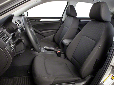2012 Volkswagen Passat SE w/Sunroof & Nav