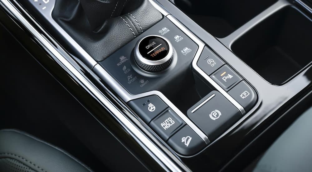 Center console and terrain mode dial in a 2026 Kia Sorento