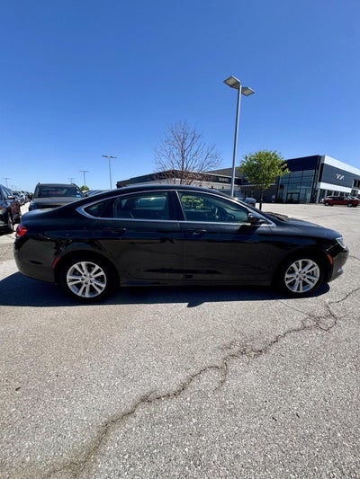 2017 Chrysler 200 Limited Platinum