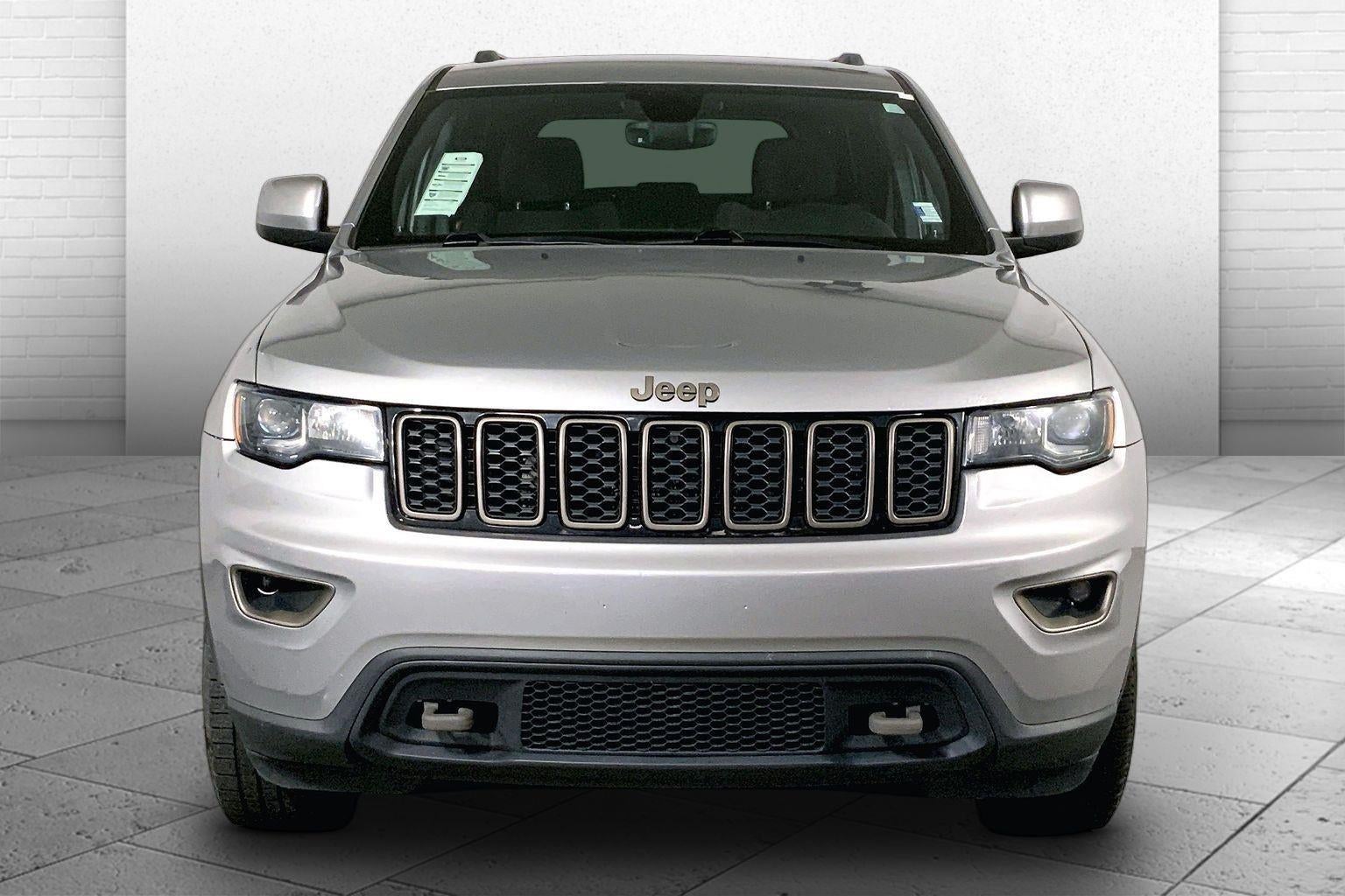 Used 2017 Jeep Grand Cherokee Laredo with VIN 1C4RJFAG7HC612712 for sale in Kansas City
