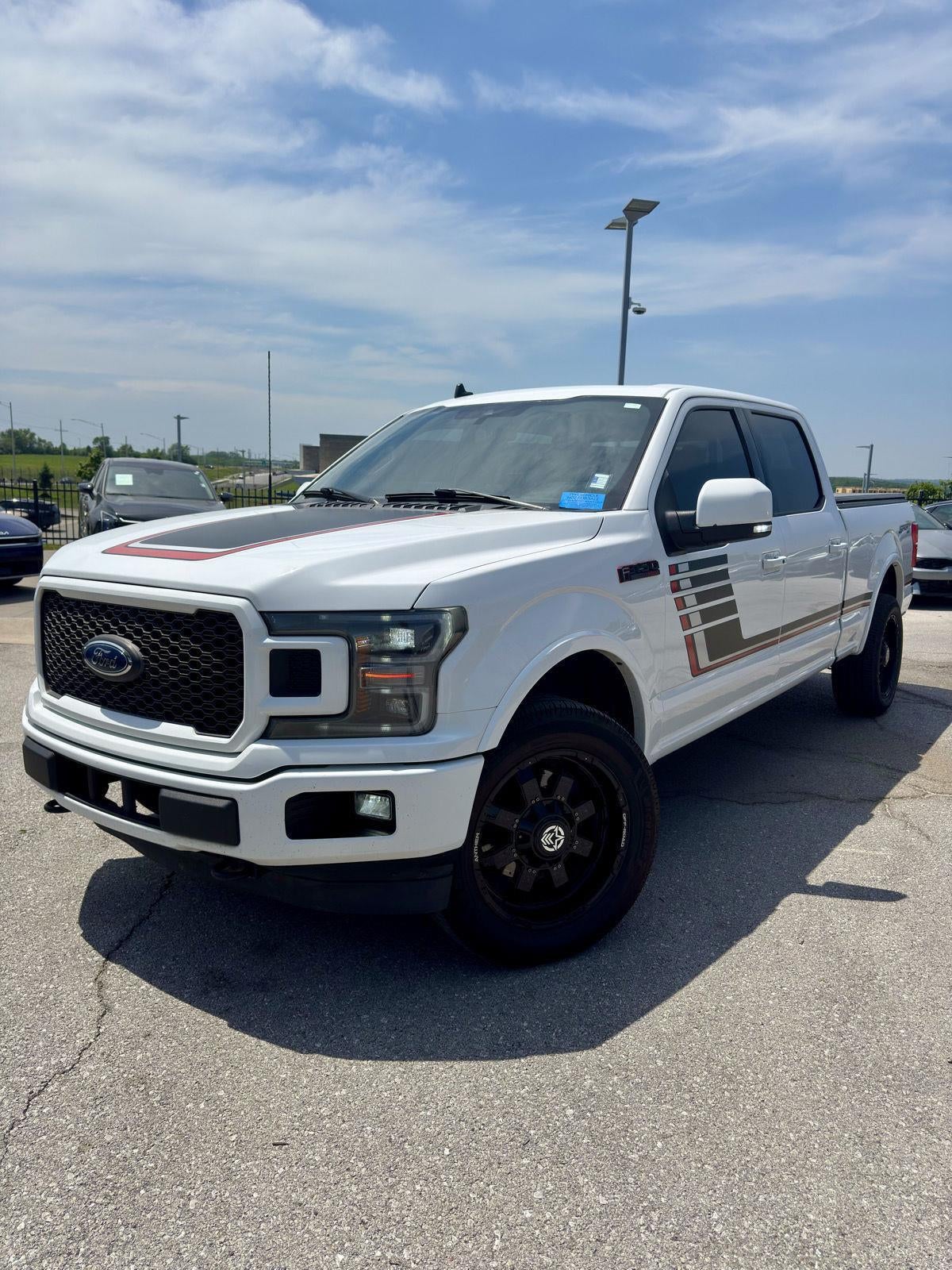 2019 Ford F-150 Lariat 4x4 SuperCrew 145 in's photo