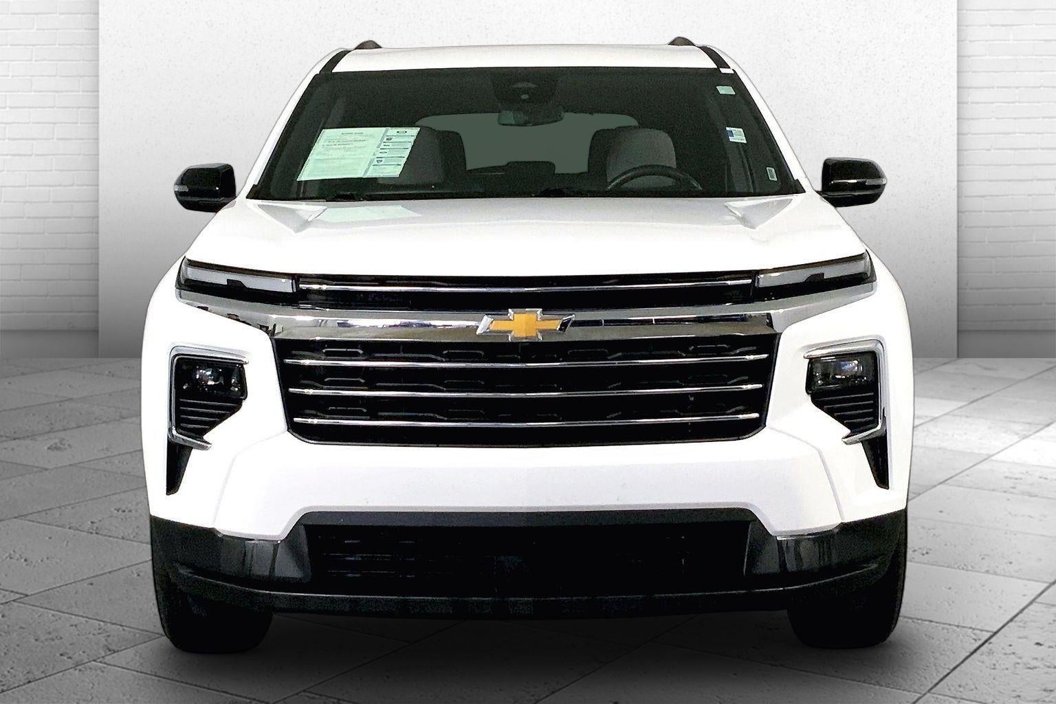 Used 2025 Chevrolet Traverse LT with VIN 1GNERGRS4SJ165580 for sale in Kansas City