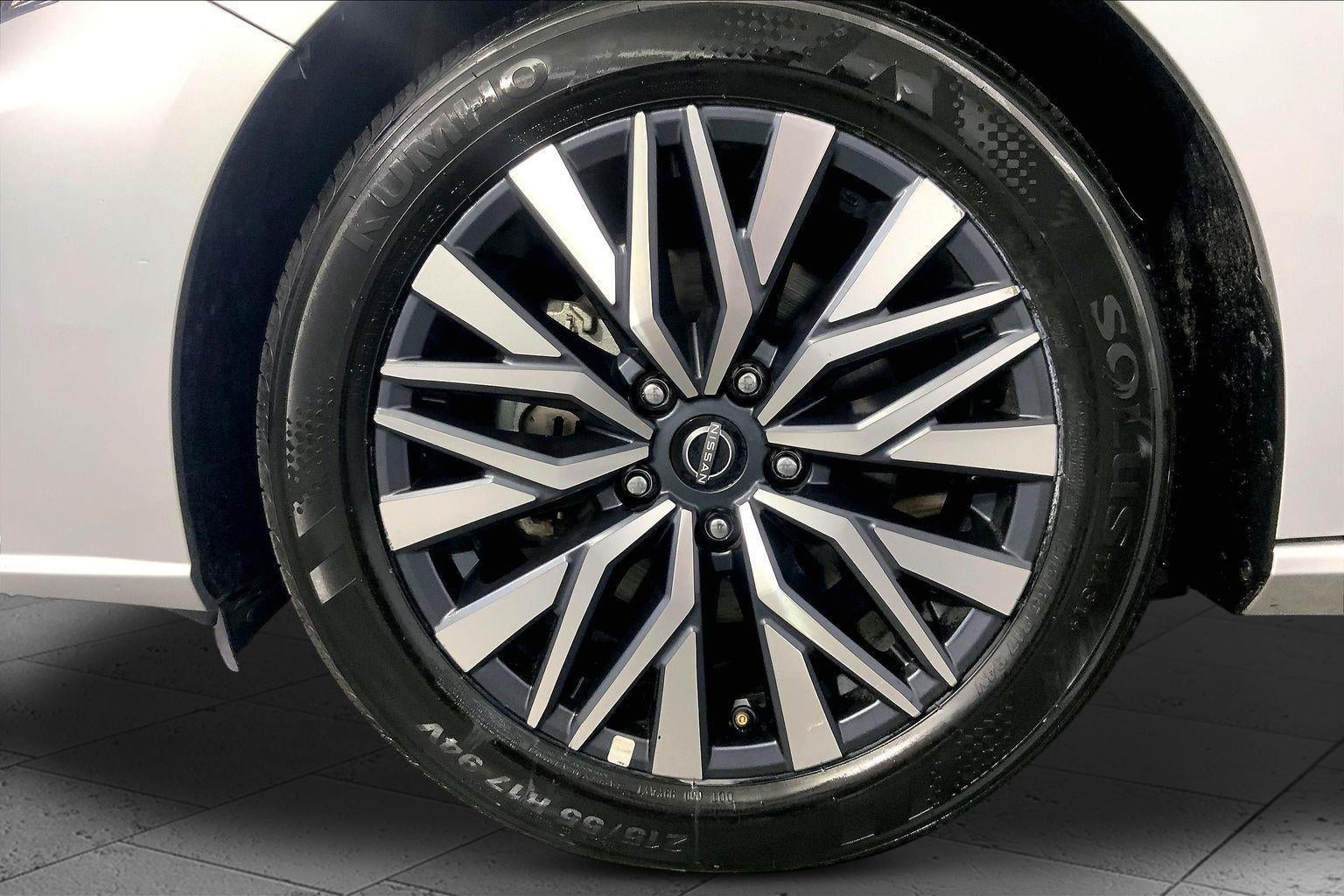 2025 Nissan Altima SV