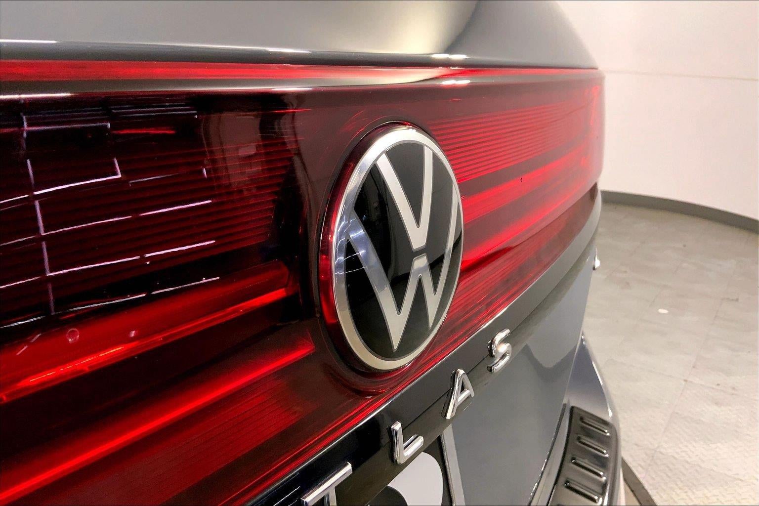 2025 Volkswagen Atlas 2.0T Peak Edition