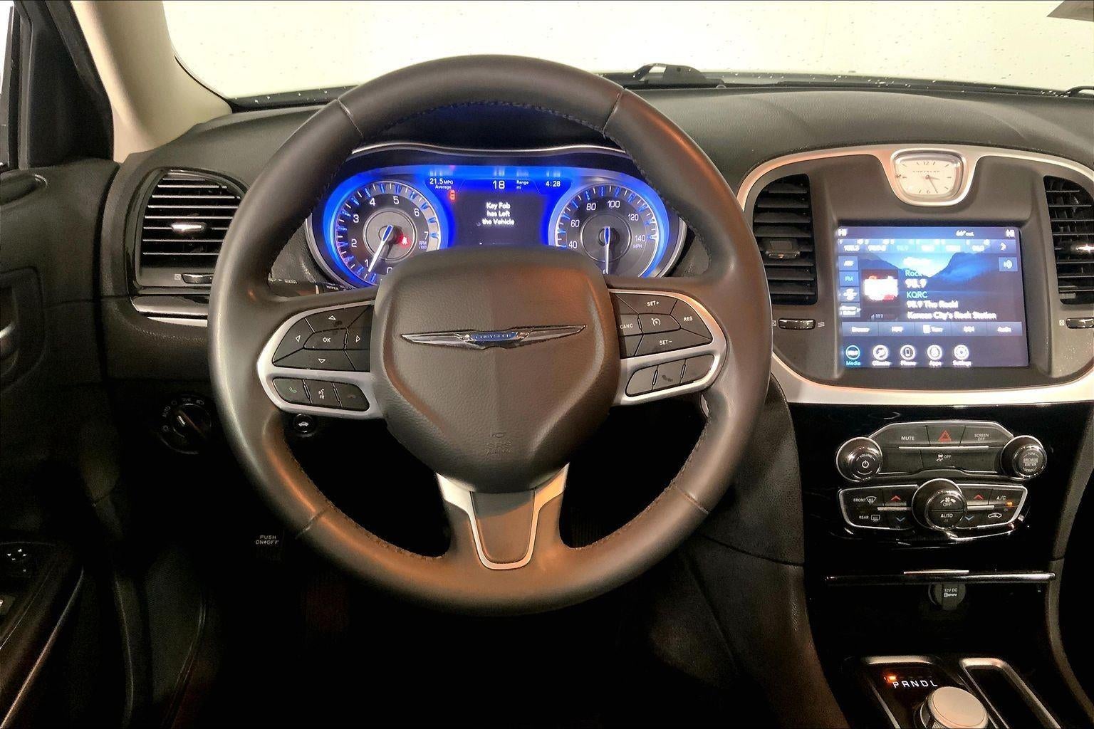 2023 Chrysler 300 Touring