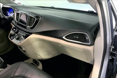 2020 Chrysler Pacifica Touring L