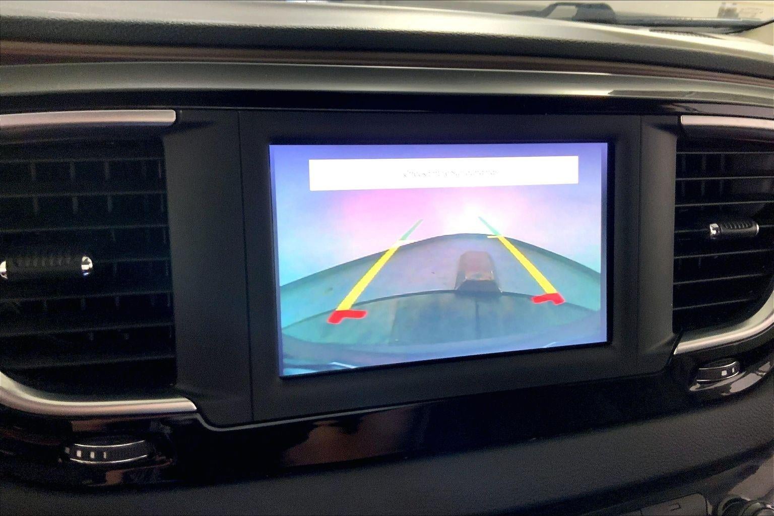 2022 Chrysler Voyager LX