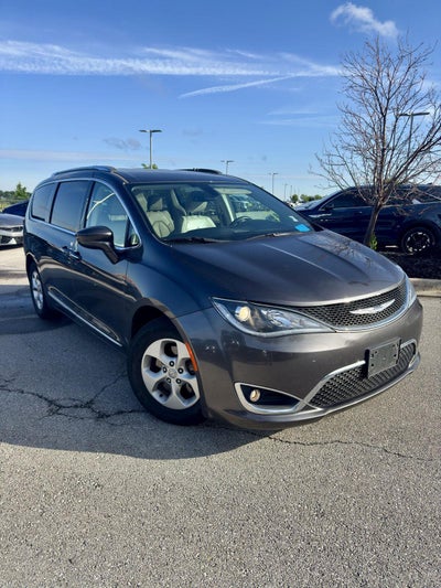 2017 Chrysler Pacifica Touring-L Plus
