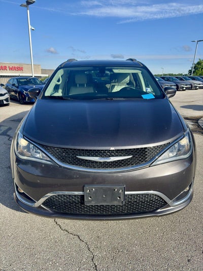 2017 Chrysler Pacifica Touring-L Plus