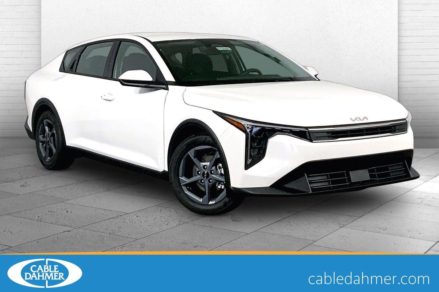 2026 Kia K4 LXS AT's photo