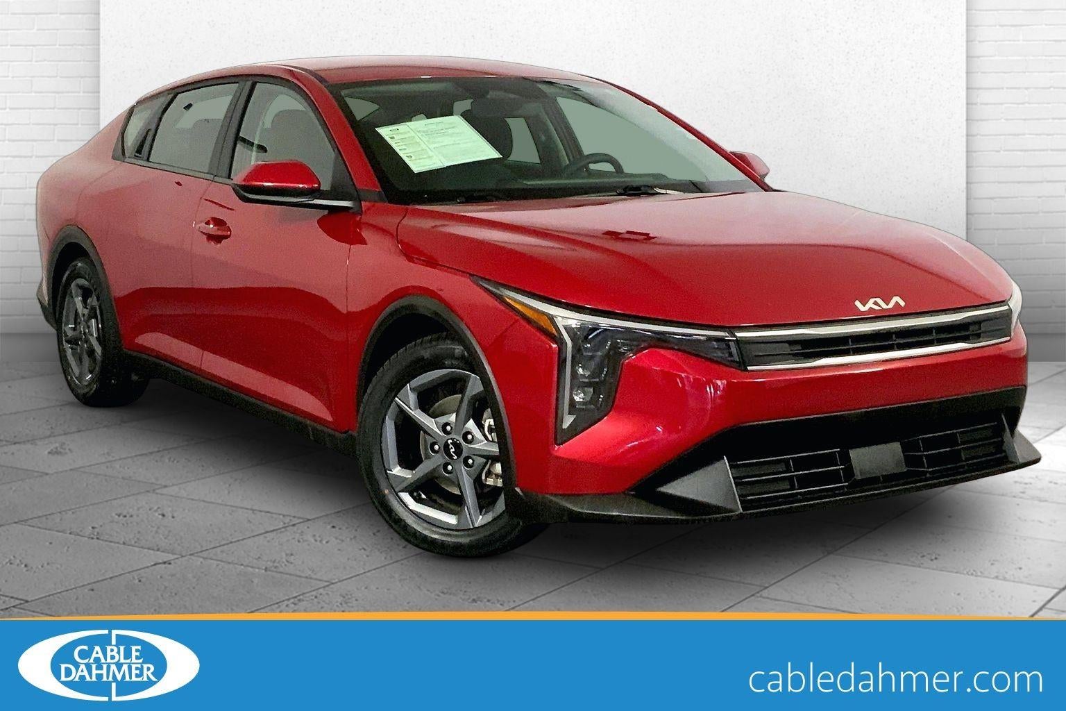 2025 Kia K4 LXS AT's photo