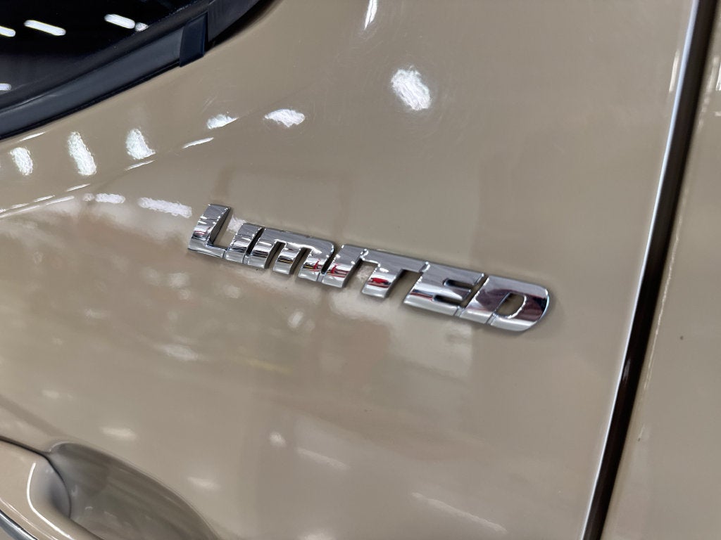 2017 Toyota Tacoma Limited V6