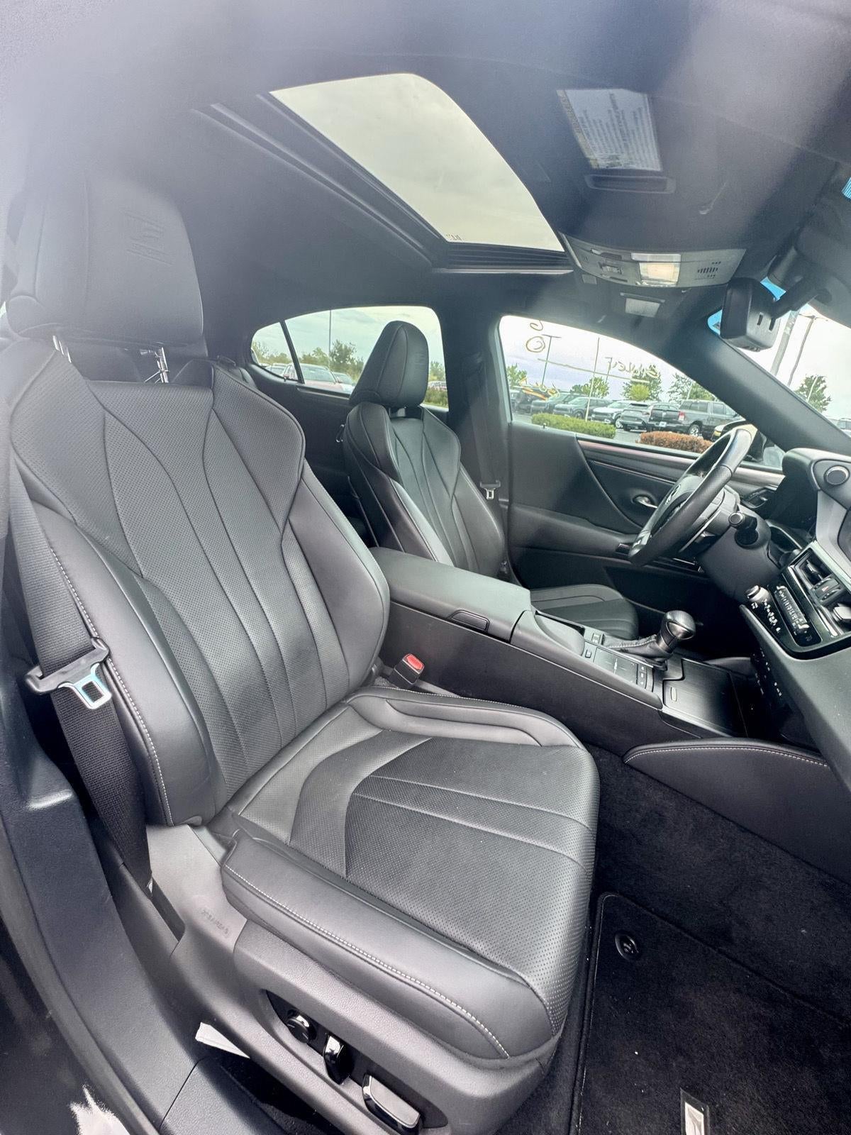 2022 Lexus ES ES 300h F SPORT