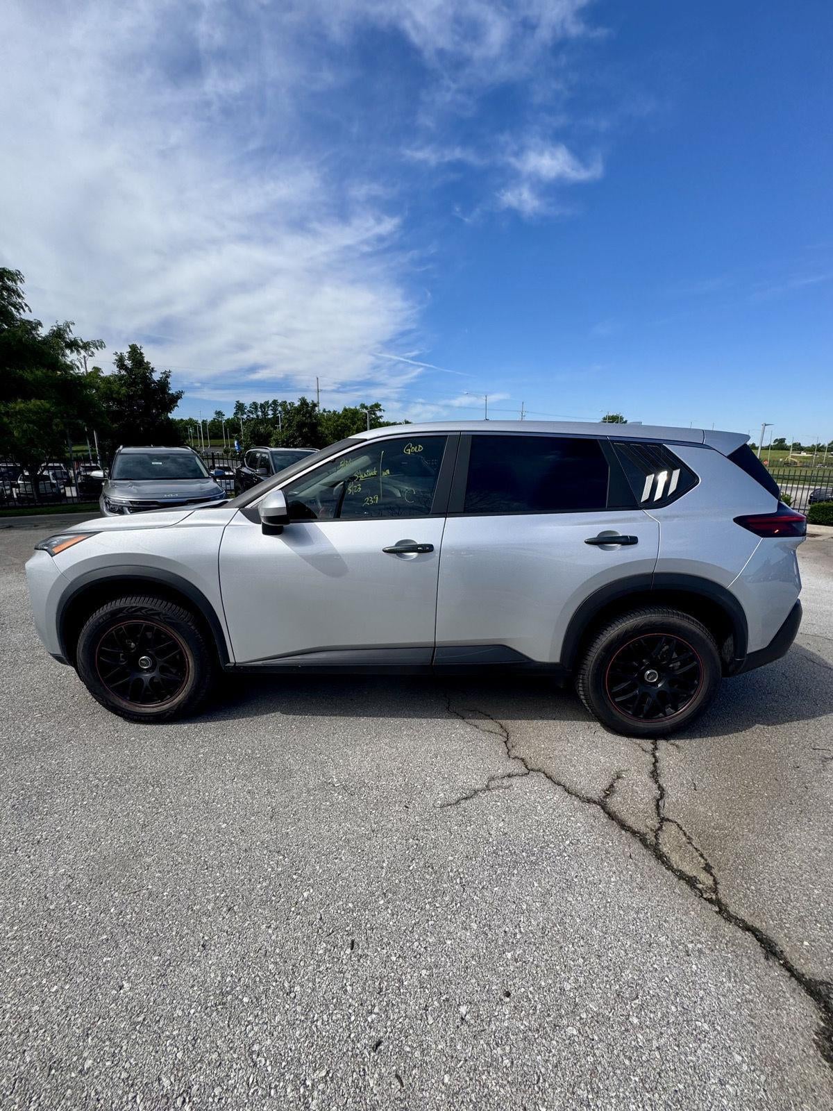 Used 2023 Nissan Rogue SV with VIN 5N1BT3BB7PC897600 for sale in Kansas City