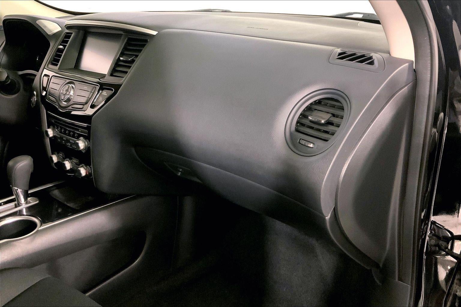 2020 Nissan Pathfinder S