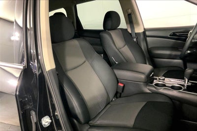 2020 Nissan Pathfinder S