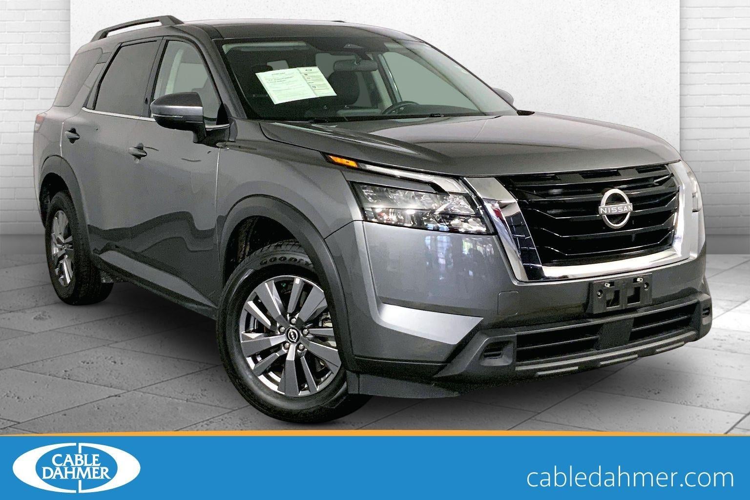 2025 Nissan Pathfinder SV 4WD's photo