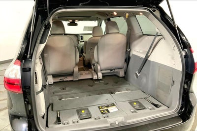 2020 Toyota Sienna XLE