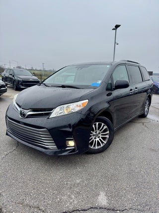 2020 Toyota Sienna XLE