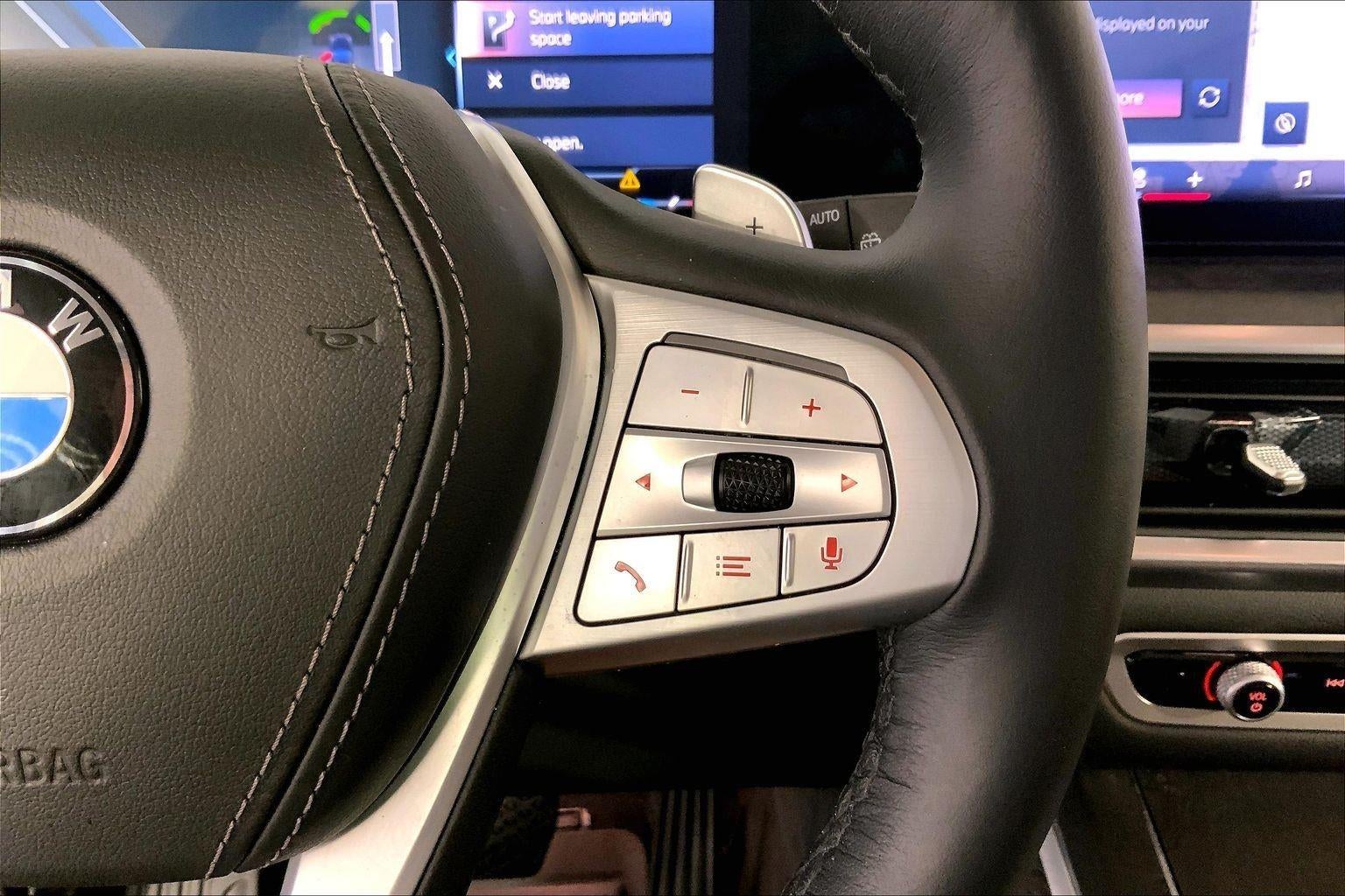 2025 BMW X7 xDrive40i
