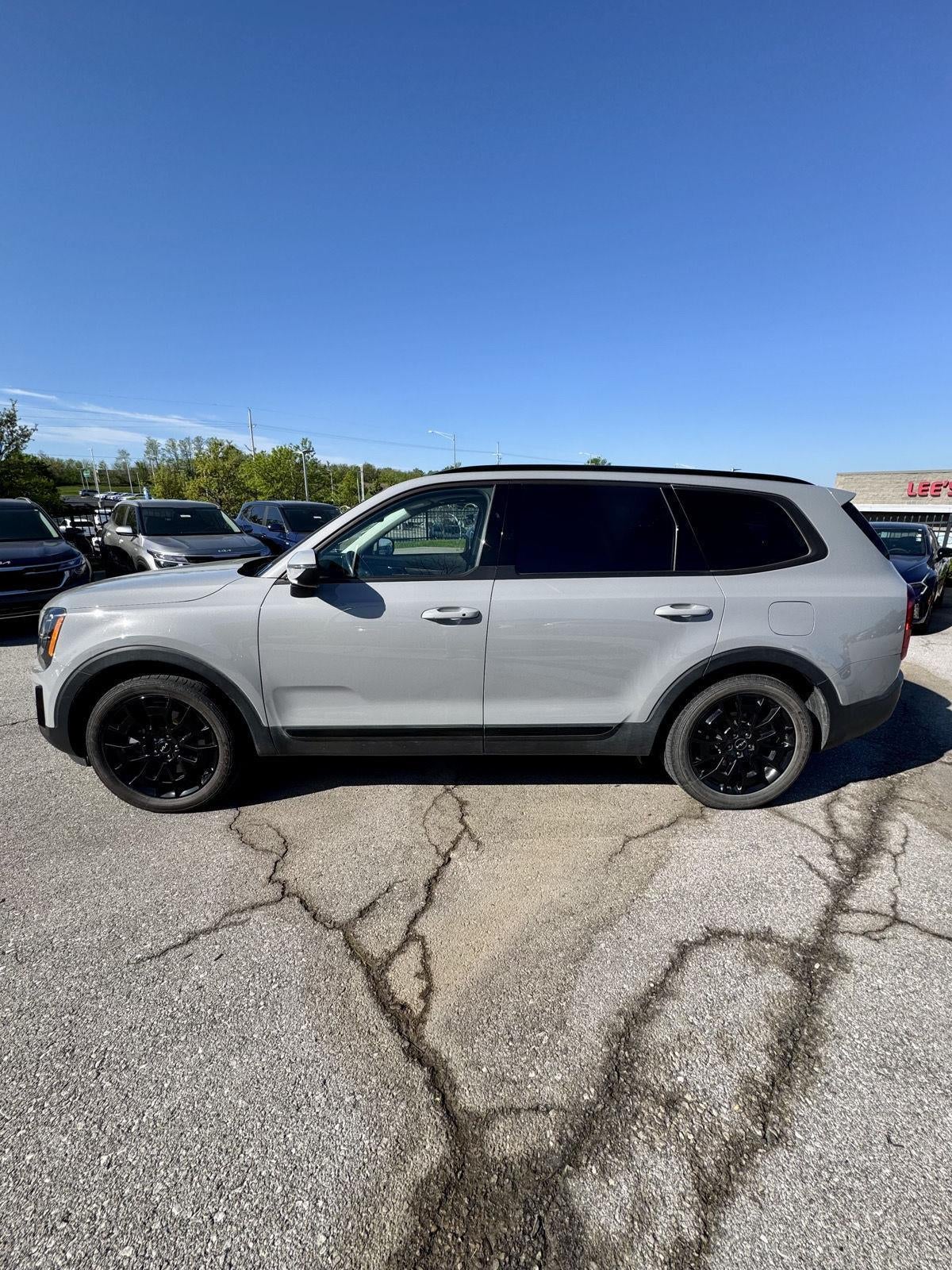 Used 2022 Kia Telluride EX with VIN 5XYP3DHC2NG278993 for sale in Kansas City