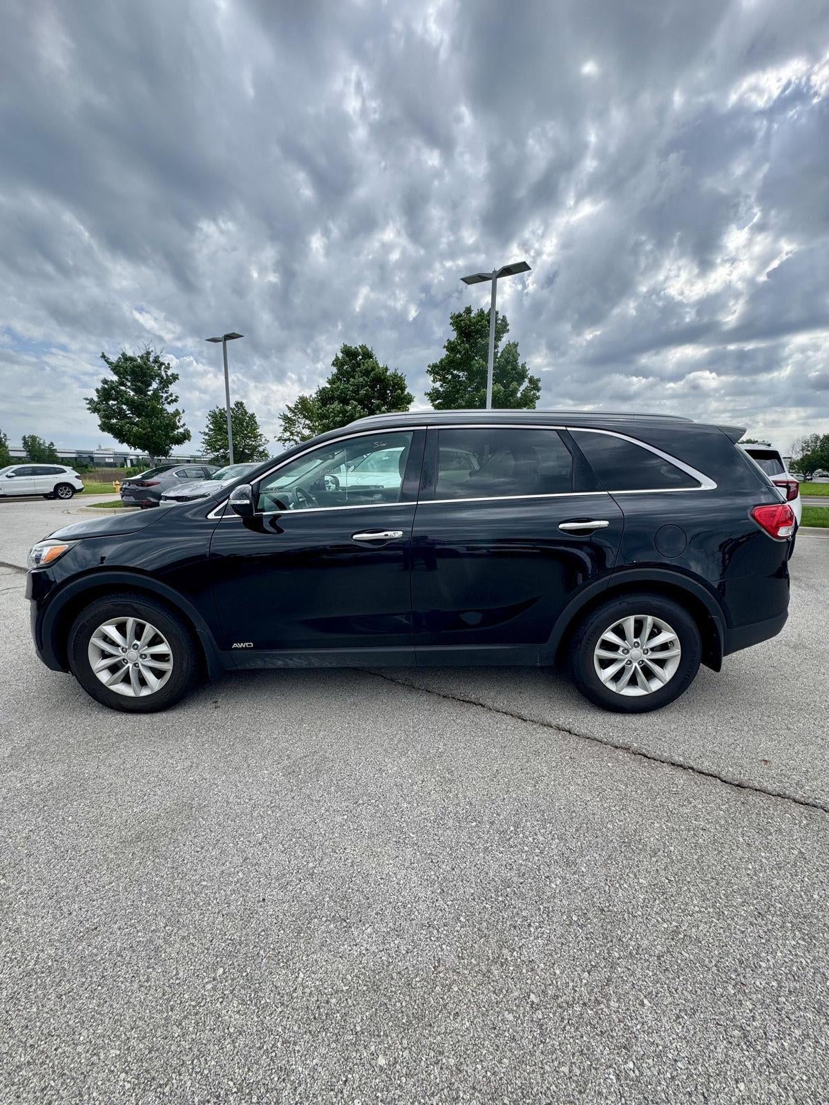 Used 2017 Kia Sorento LX with VIN 5XYPGDA3XHG330938 for sale in Kansas City