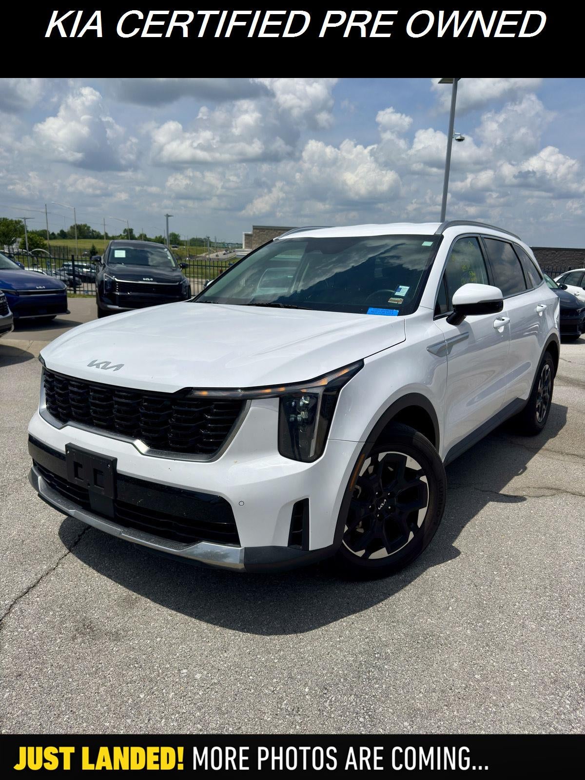 2024 Kia Sorento S AT's photo