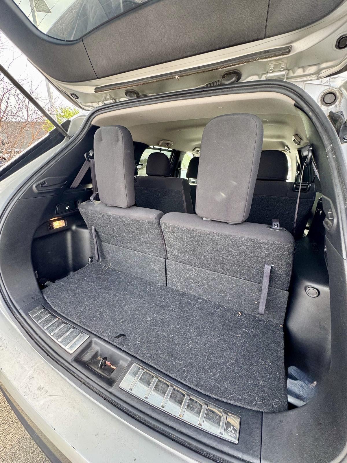 2022 Mitsubishi OUTLANDER ES