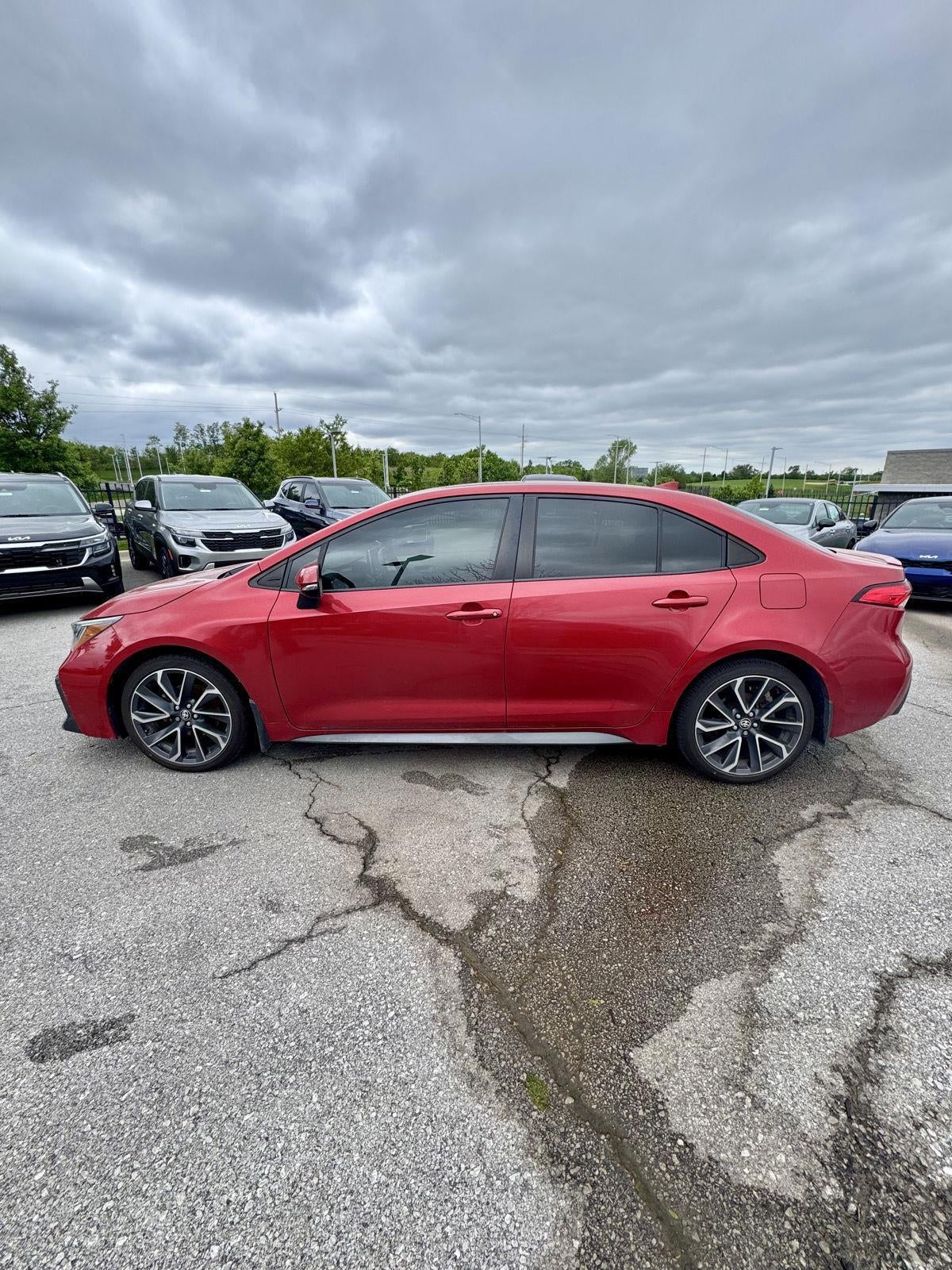 Used 2020 Toyota Corolla SE with VIN JTDP4RCE2LJ020196 for sale in Kansas City