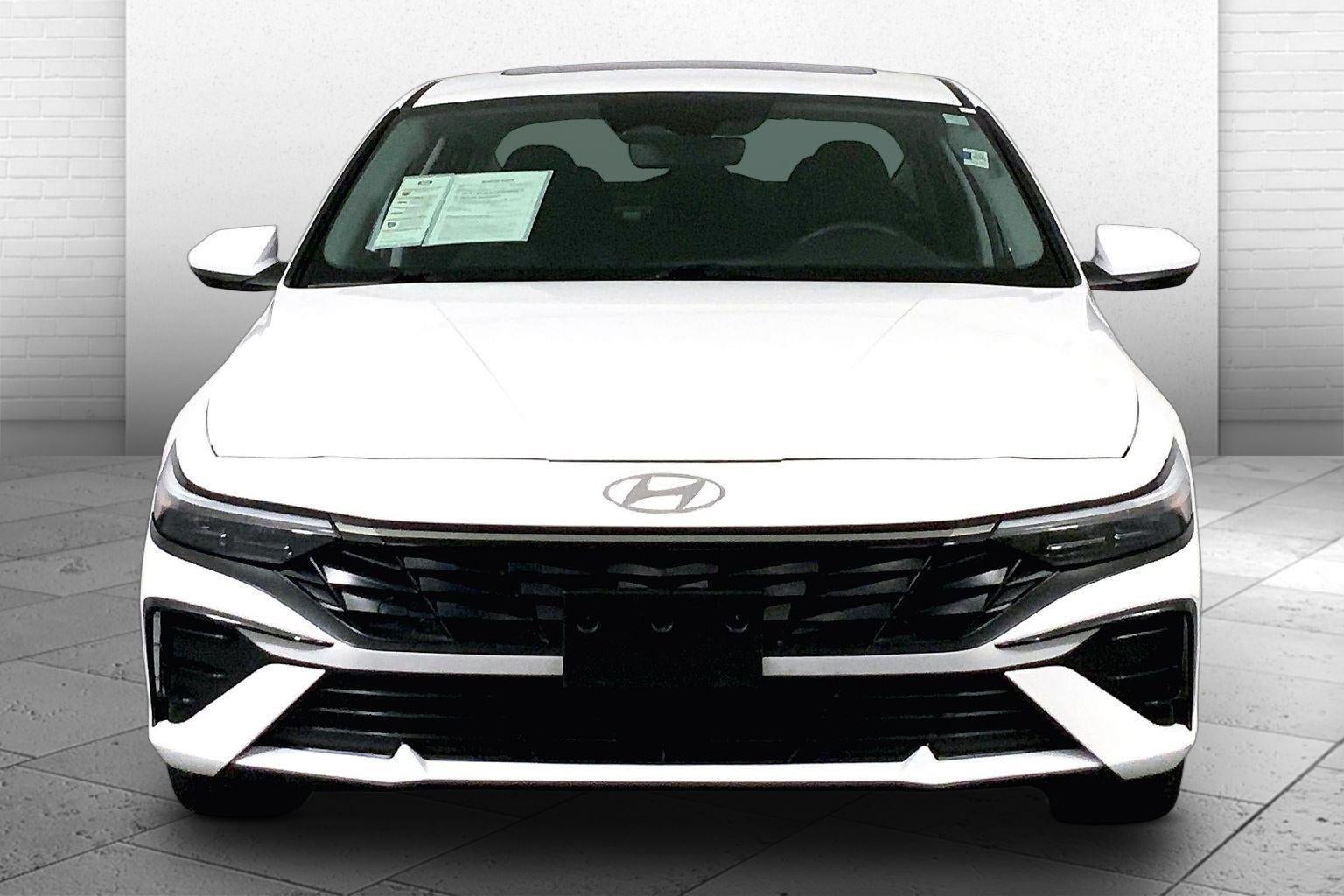 Used 2025 Hyundai Elantra SEL with VIN KMHLS4DG0SU997594 for sale in Kansas City