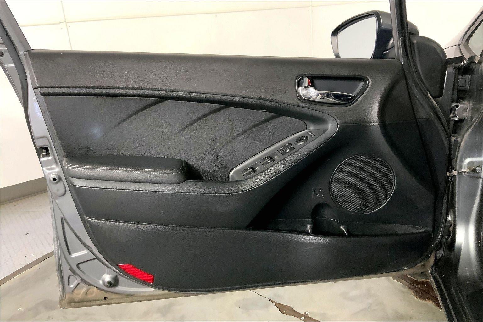 2017 Kia Forte5 EX