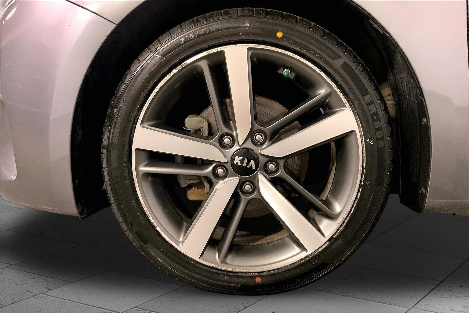 2017 Kia Forte5 EX
