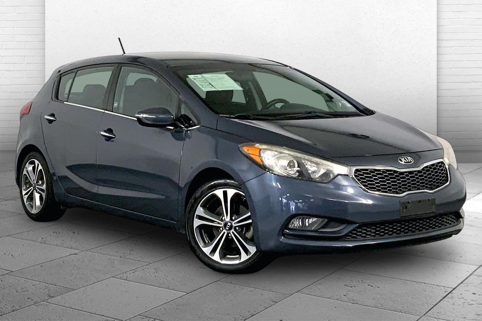 2016 Kia Forte 5-Door EX