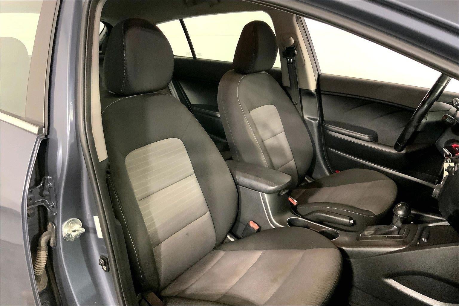 2016 Kia Forte 5-Door EX