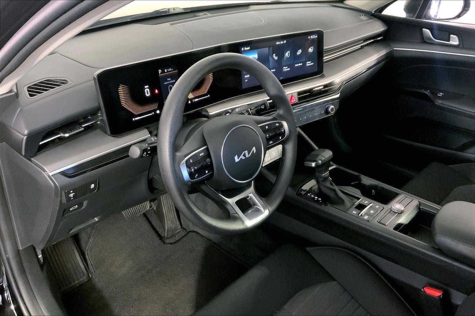 2025 Kia K5 LXS