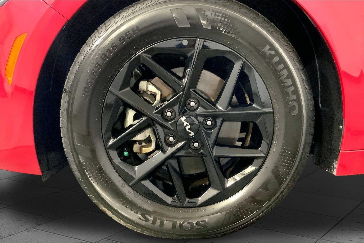 2025 Kia K5 LXS