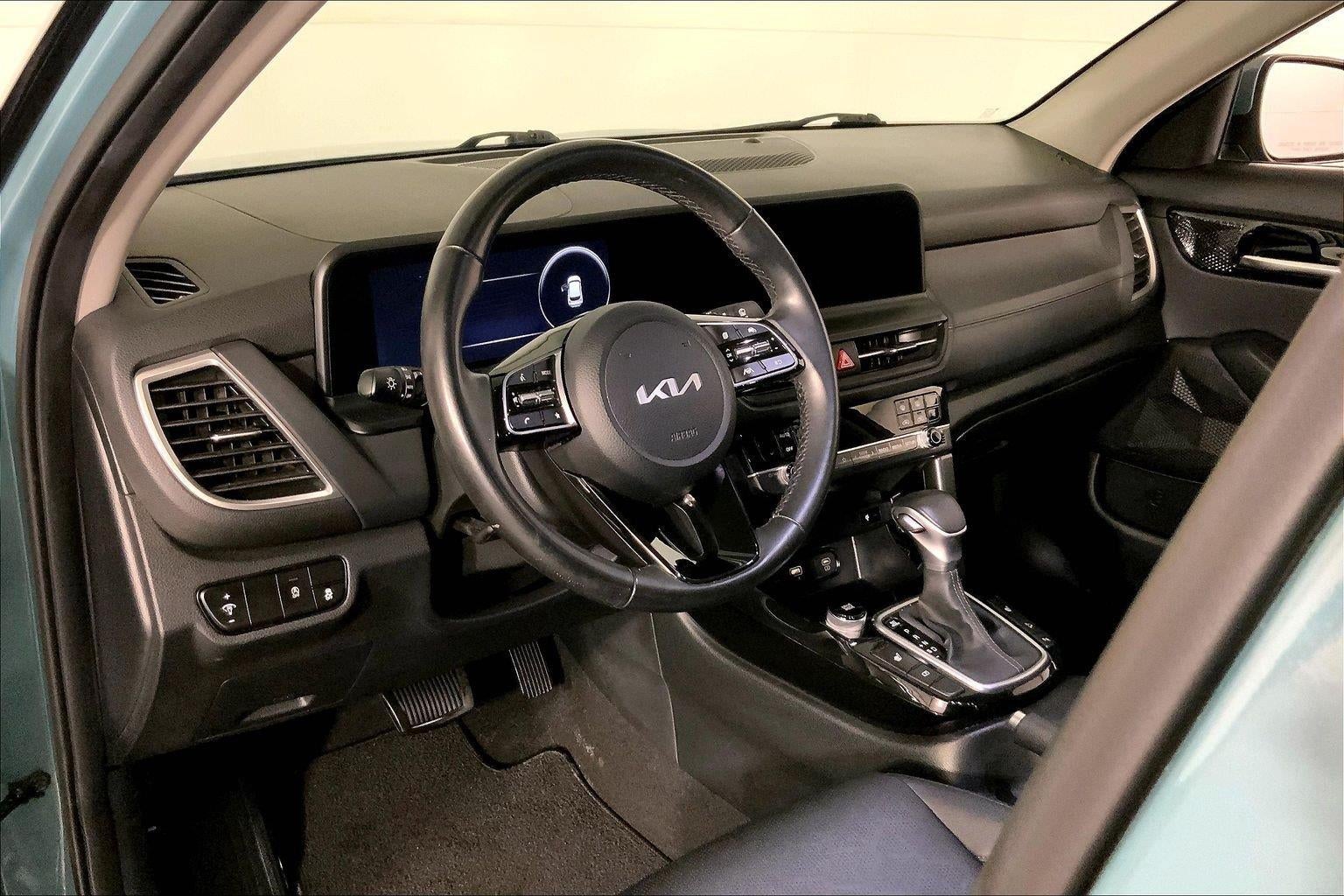 2025 Kia Seltos EX