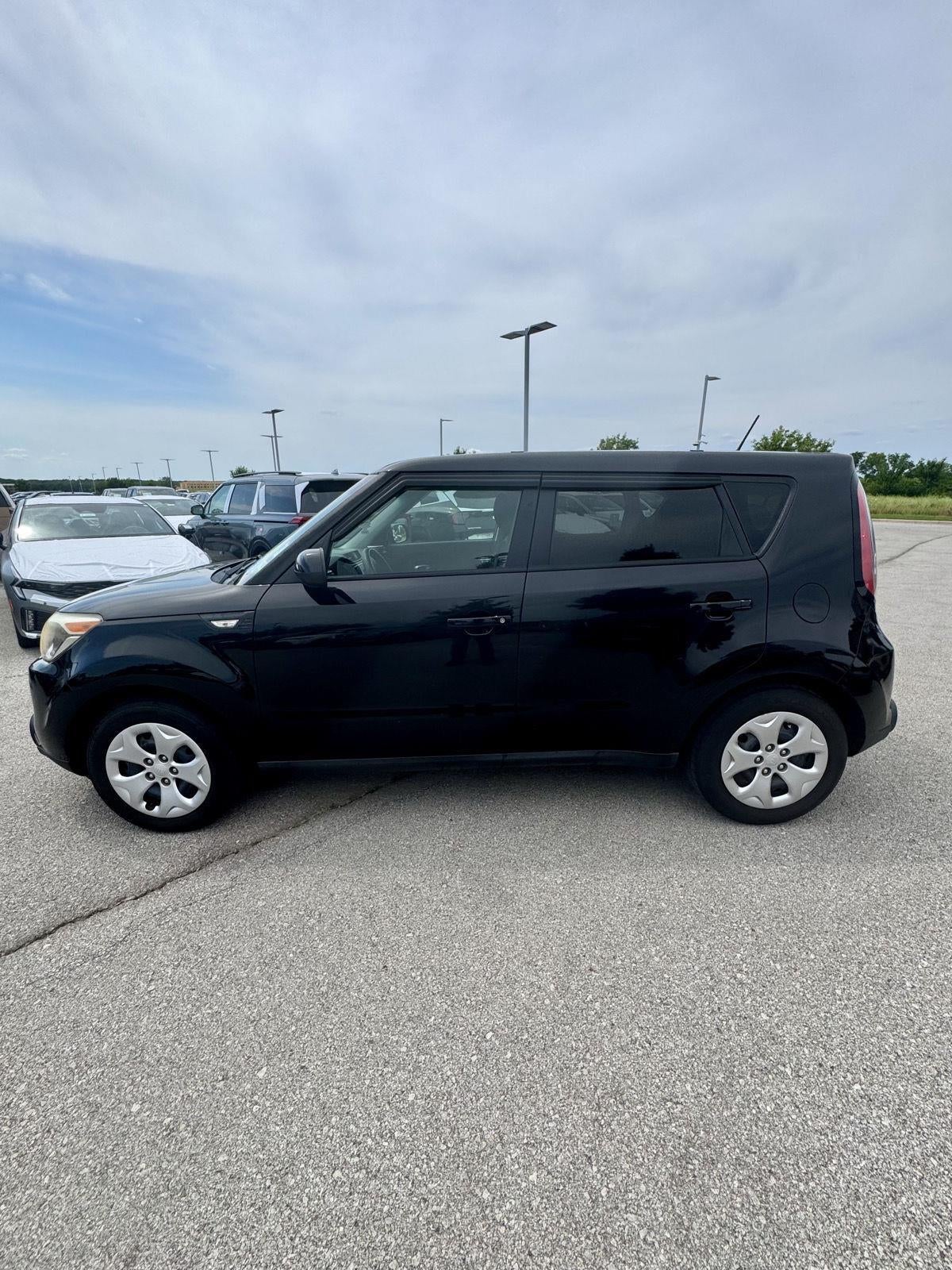 Used 2014 Kia Soul Base with VIN KNDJN2A23E7037947 for sale in Kansas City