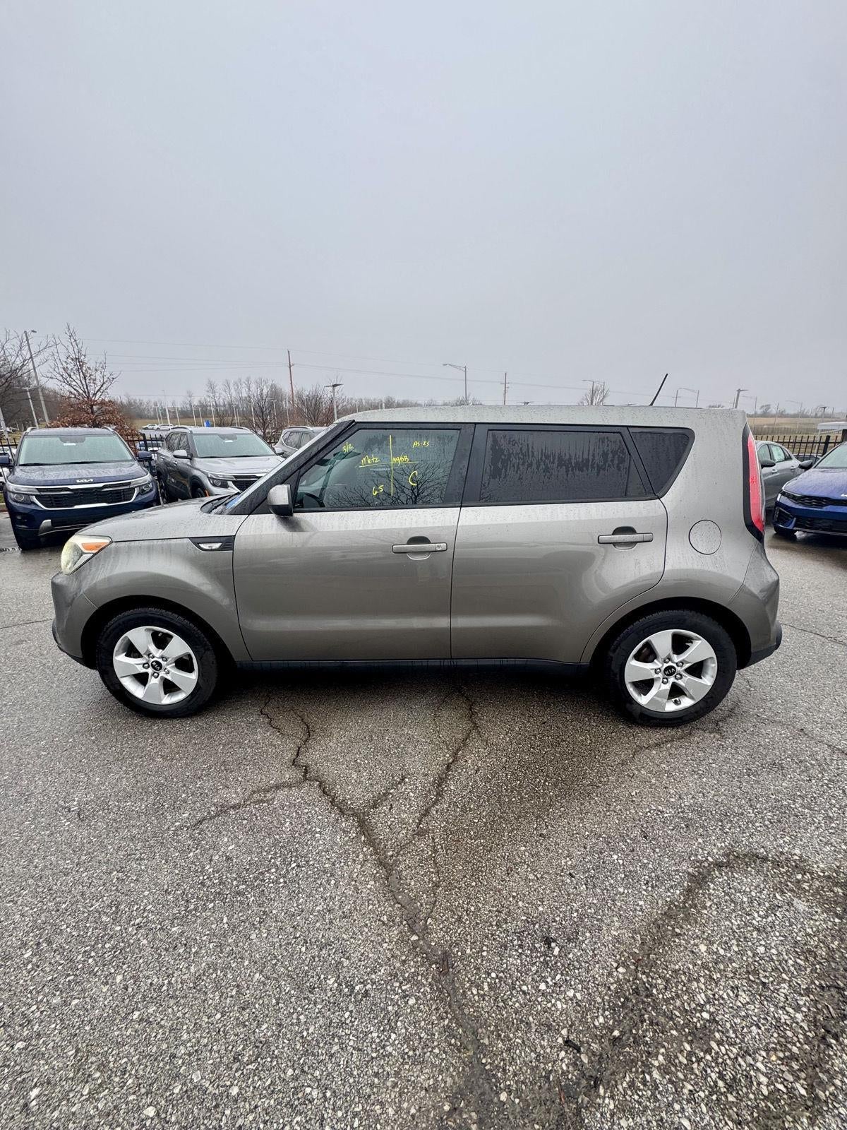 Used 2014 Kia Soul Base with VIN KNDJN2A29E7033322 for sale in Kansas City
