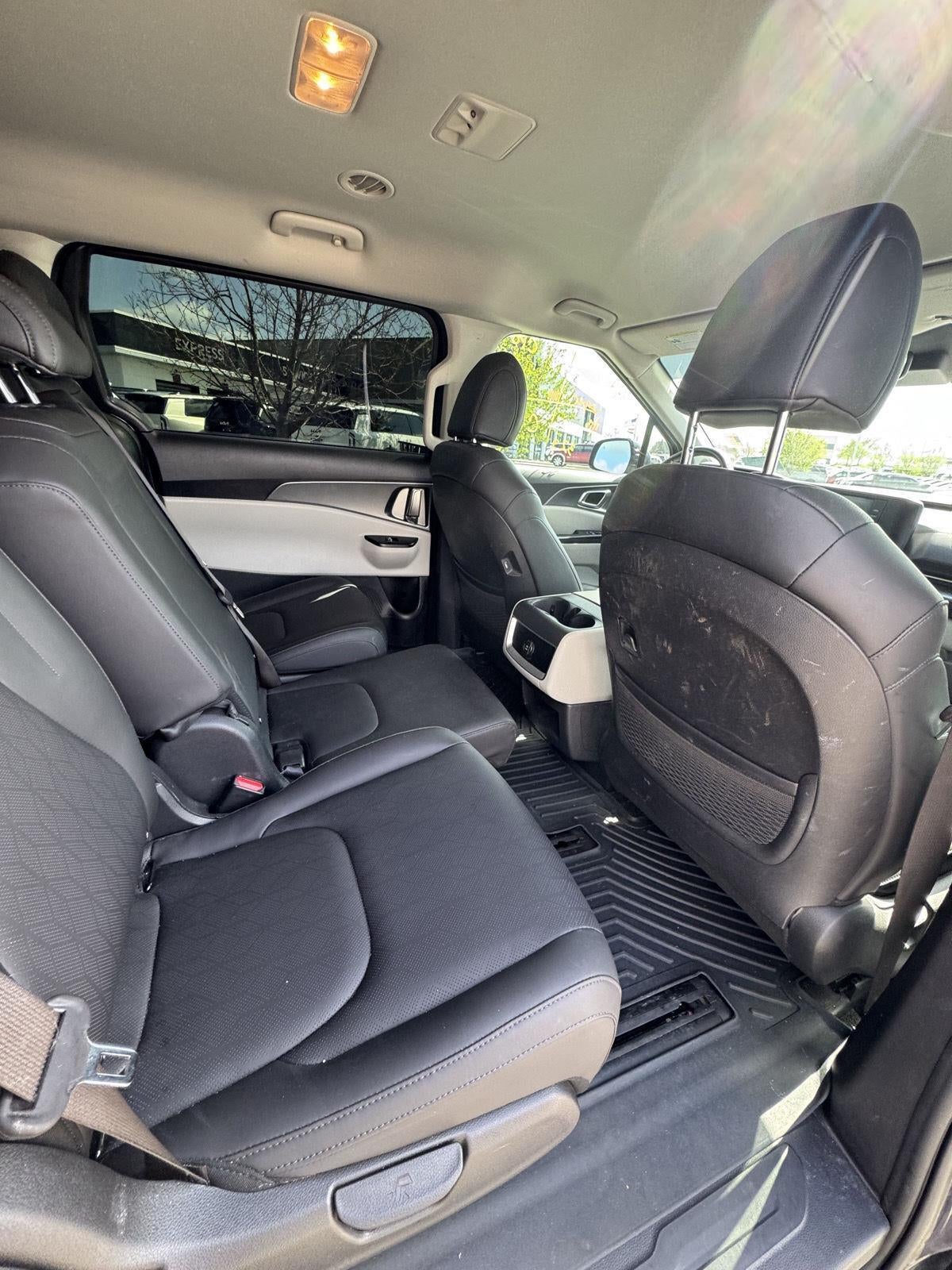 2024 Kia Carnival LX