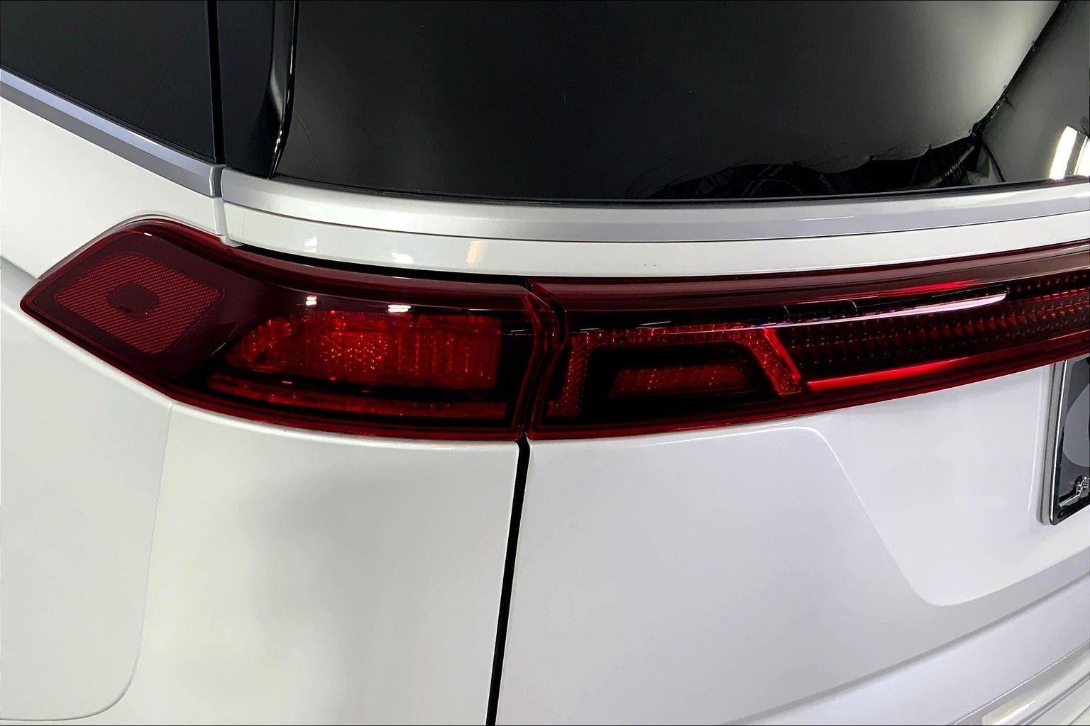 2023 Kia Carnival EX