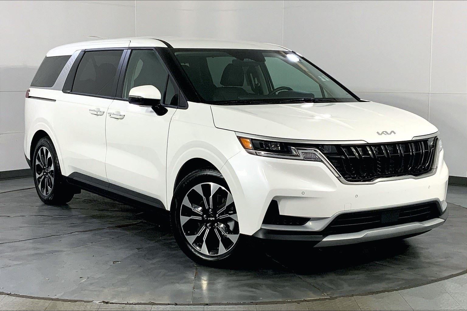2023 Kia Carnival EX