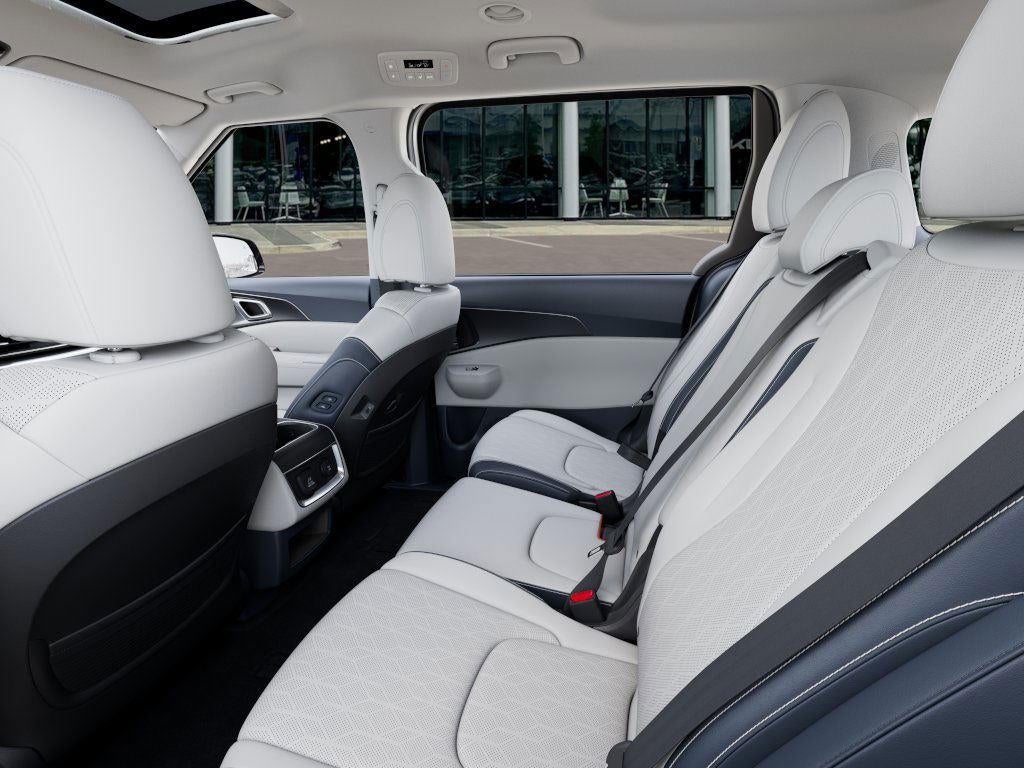 2025 Kia Carnival SX