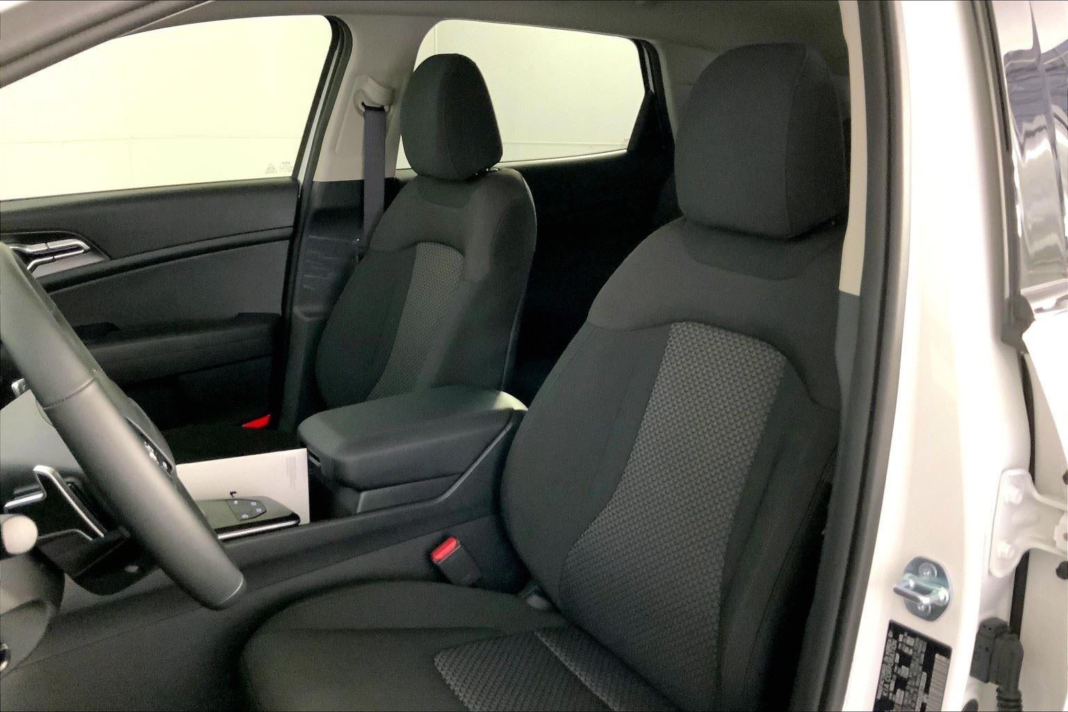 2026 Kia Sportage Hybrid S