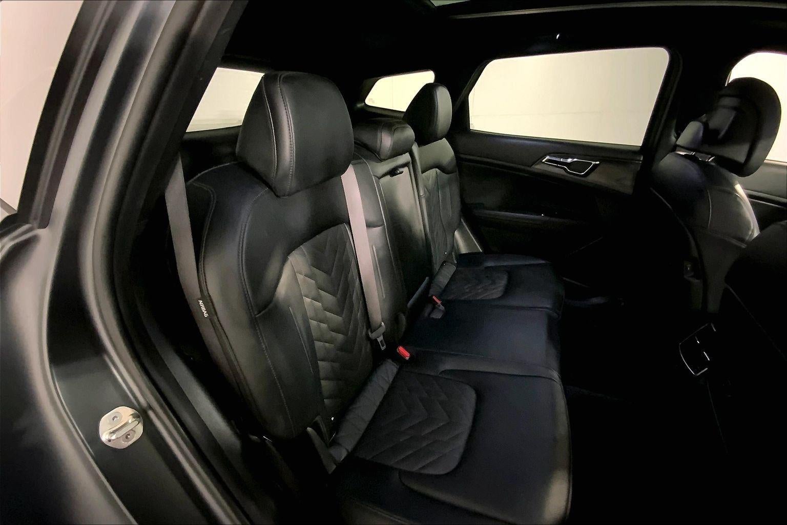 2025 Kia Sportage Plug-In Hybrid X-Line