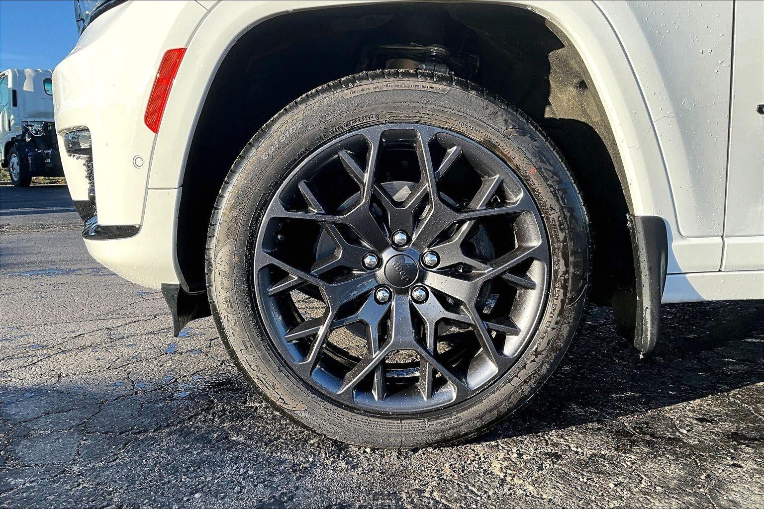 2023 Jeep Grand Cherokee L Summit