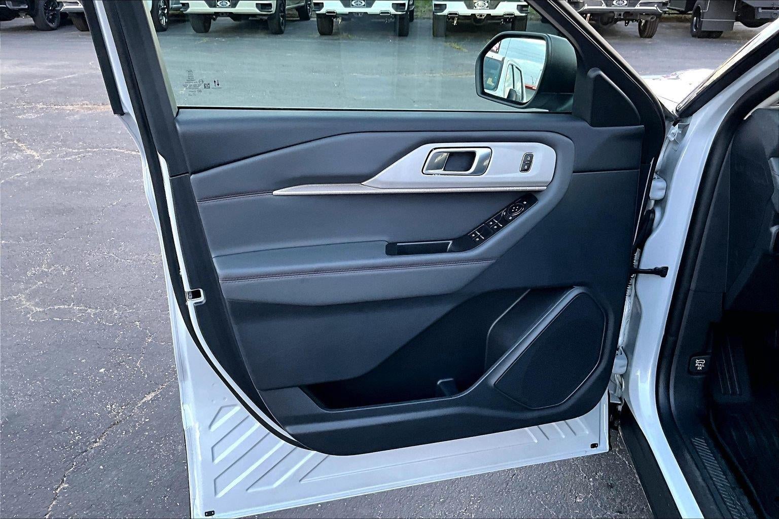 2026 Ford Explorer Active w/100A Pkg