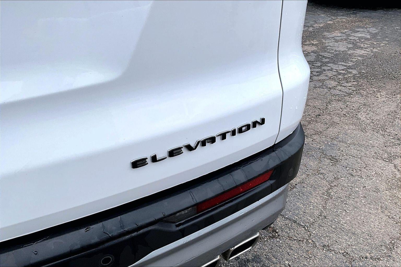 2025 GMC Acadia Elevation