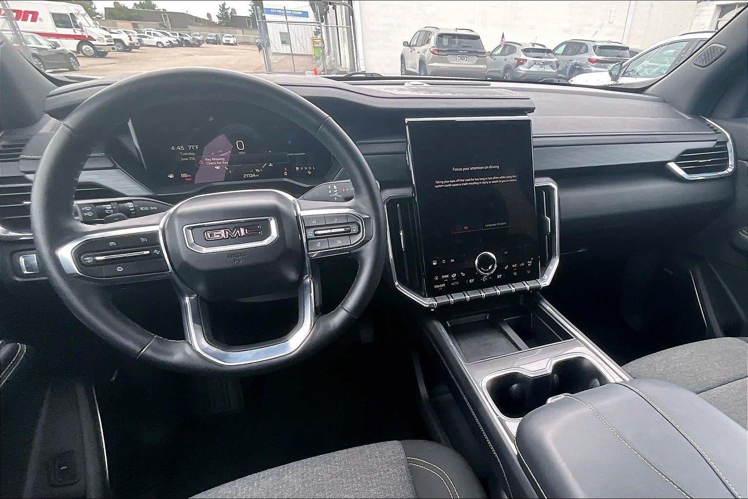 2025 GMC Acadia Elevation